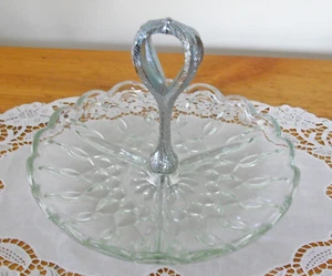 Plato dividido transparente vintage Anchor Hocking Glass8 3/4" con mango plateado ~ - Imagen 1 de 5