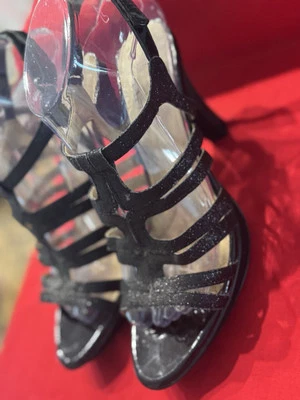 Sexy Zapatos Naturalizantes Para Mujer Talla 8 Negro Brillo Tirantes Estilo Stiletto Tacón Foto 1 de 4