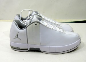jordan team elite 2 low white metallic silver