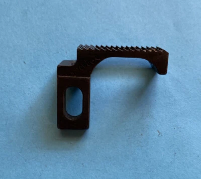 *USADO* 52705G-UNION PERRO ALIMENTACIÓN ESPECIAL PARA MÁQUINAS DE COSER-ENVÍO GRATUITO* Foto 1 de 3