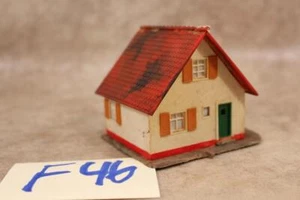 F46B VINTAGE HO SCALE COUNTRY HOUSE BUILDING - Picture 1 of 1