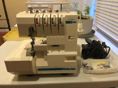Máquina Serger Babylock BL302 4/3 Roscas Foto 1 de 3