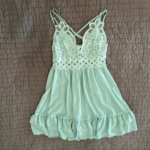 New Love Tree Dress Women Small S BoHo Sun Dress Mini Tiered Crochet Ruffle - Picture 1 of 3