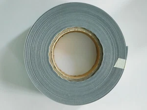 NUOVO NASTRO RIFLETTENTE ARGENTO TESSUTO DA CUCIRE SU 1" (1" x 328' rotolo) - Foto 1 di 3