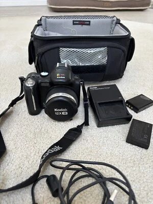 Kodak EasyShare P850 5.1MP Digital Camera - Black - Image 1 of 4