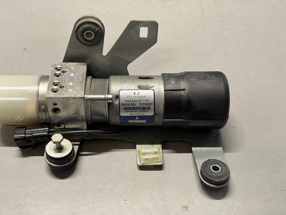 Mini Cooper R53 Convertible Genuine Roof Electric Motor Pump 7079880 BMW - Image 1 of 3