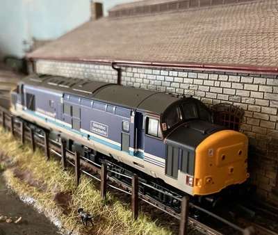 Bachmann 32-376 Regional Railways Class 37 Diesel 37429 Eisteddfod Genedlaethol - Image 1 of 4
