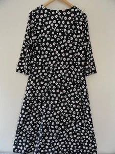 ROMAN WOMEN's Size 18 Eu46 STRETCH JERSEY BLACK FLORAL MIDI DRESS - Picture 1 of 6