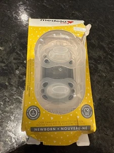 New Medela Baby Newborn Senso Pearls Clear Pacifiers in Case 2 Pack 2 0-2M - Picture 1 of 6