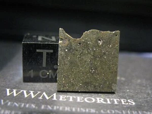Meteorite NWA 13709 - Igneous rock with granular texture ; L-melt rock - Bild 1 von 2