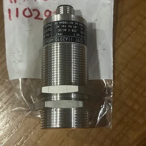 IFM efector II0297 IIA2010-ABOA/SL/LS Sensor.  (BAS37) - Picture 1 of 5