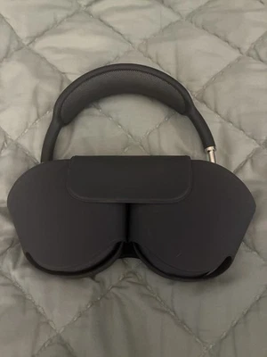 AirPods Max 2nd Generation USB-C Midnight - Image 1 of 4