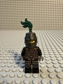 LEGO Castle Kingdoms Dragon Knight Minifigure cas493 From Set 6918