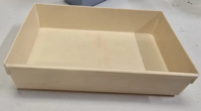 Organizador de gaveta Rubbermaid JBI-2916 amêndoa 9" x 6" x 2" - Imagem 1 de 4