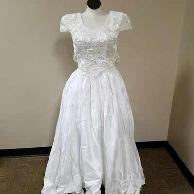 Vestido de Noiva Vintage Alfred Angelo Frisado Manga Curta Vestido de Baile com Véu - Imagem 1 de 4