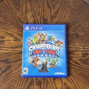 Skylanders Trap Team (Sony PlayStation 4, PS4) - Completo di custodia e disco - Foto 1 di 3