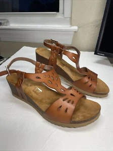 Bjorndal LUNA Womens Brown Sandals Sz 11 Comfort Wedge - Picture 1 of 11