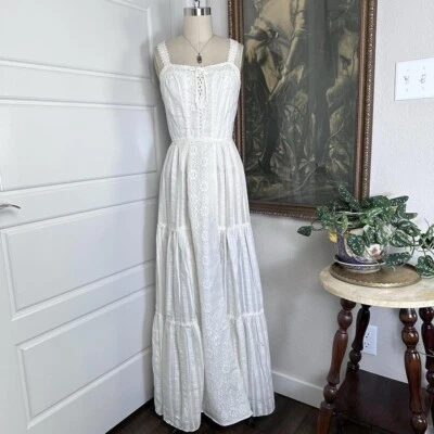 Maxi vestido informal pradera hecho a mano vintage años 70 con cordones corpiño falda escalonada Foto 1 de 4