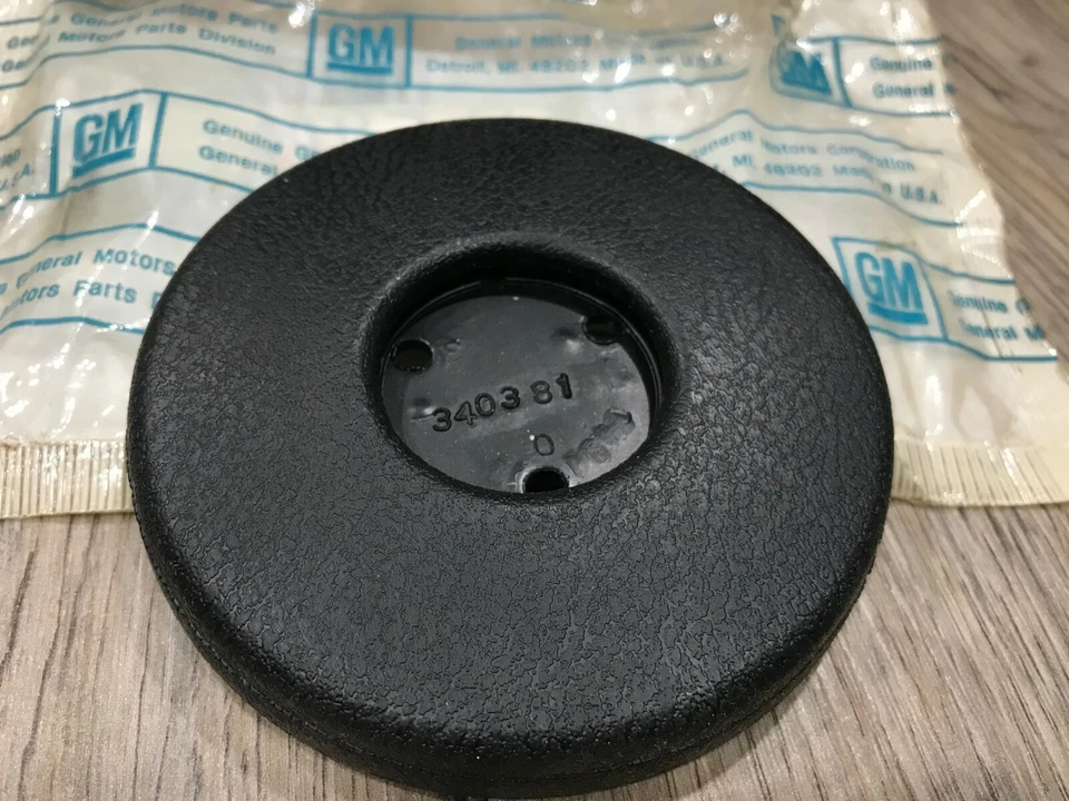 Corvette Camaro 1976 1977 nos gm bocina tapa botón (negro) 329736 Foto 1 de 2