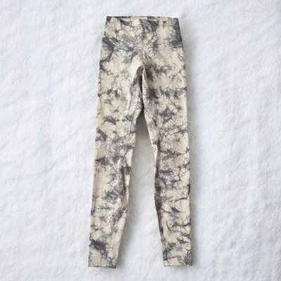 Medias inferiores Lululemon Wunder para mujer talla 4 Shibori Full-on Luxtreme blancas/grises Foto 1 de 4