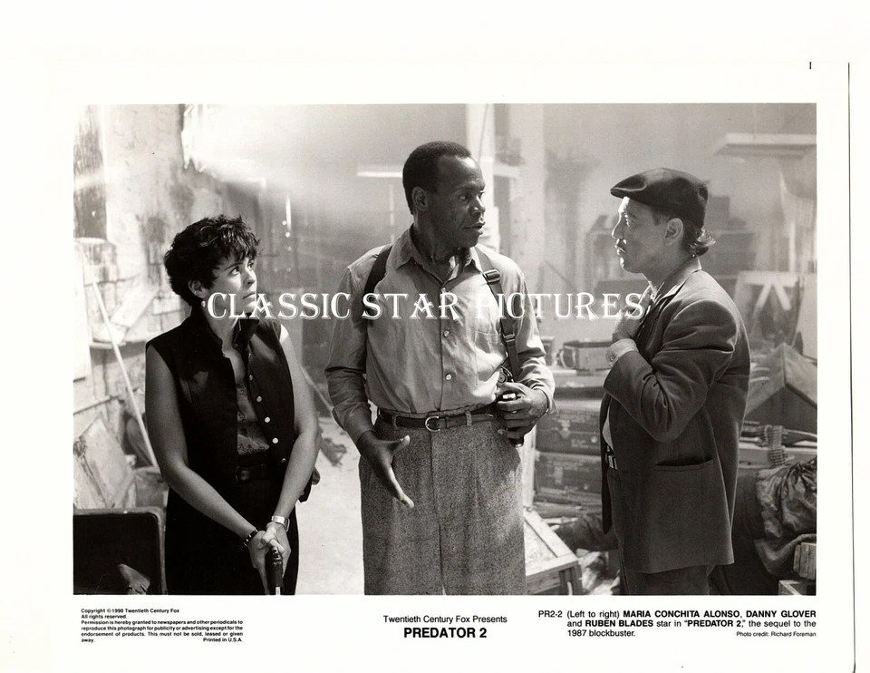 Fotografía 1B47 Maria Conchita Alonso Danny Glover Ruben Blades Predator 2 1990 Foto 1 de 1