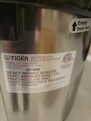 Caldera y calentador eléctrico de agua caliente Tiger PDU-A30U de 3 litros (negro inoxidable) Foto 1 de 4