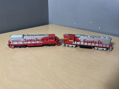 Lot Of 2 Life Like Bachmann Ho Scale Train Santa Fe Diesel Locomotive Engine 350 - Image 1 of 4