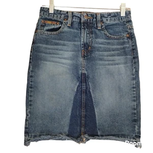 L.e.i. Denim Fringe Hem Above Knee Two Toned 100% Cotton Blue Jean Skirt - Picture 1 of 12