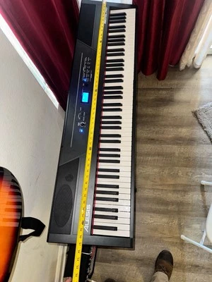 PIANO DIGITAL ALESIS RECITAL PRO 88 KEY - Imagem 1 de 2