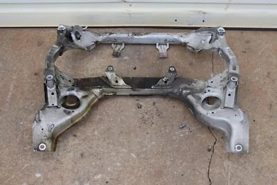 BMW X1 E84 2013-2015 tracción trasera motor delantero travesaño subchasis base OEM Foto 1 de 4