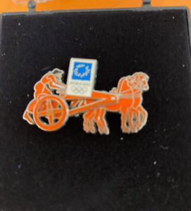 ATHENS OLYMPICS PIN MOVING CHARIOT HORSES IN BOX LIMITED TO 2004 NEW