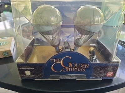 Vehículo y figura dirigible Lee Scoresby's Golden Compass - NUEVO Foto 1 de 4
