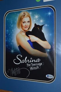 Autograph Melissa Joan Hart signed SABRINA THE TEENAGE WITCH Photo with COA - Bild 1 von 1