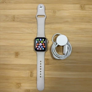 Apple Watch SE 2nd Generation - GPS - 40mm - Starlight - 100% BH - Zdjęcie 1 z 12
