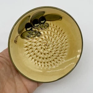 Elaboracion Artesanal Ceramics Espanola Ceramic Garlic Grater Plate Spain 4.5” - Picture 1 of 5