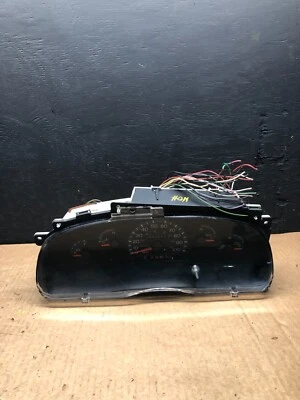 2001 to 2002 Ford Econoline E250 E350 Van Speedometer Instrument Cluster F9642 - Image 1 of 4