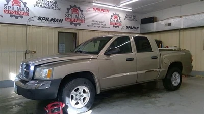 Dodge Dakota 2005 R Taillight 55077604AC 6183 Foto 1 de 4