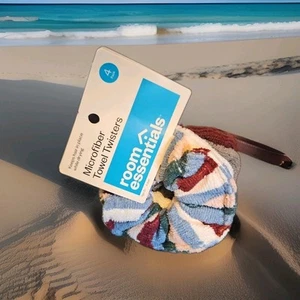 ROOM ESSENTIALS-MICROFIBER TOWEL TWISTERS-4 PACK-KEEP HAIR IN PLACE/DRYING-NEW! - Picture 1 of 6