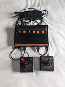 Atari Flashback 3, Classic Game Plug N Play Konsole mit 2 Controllern ungetestet - Bild 1 von 5