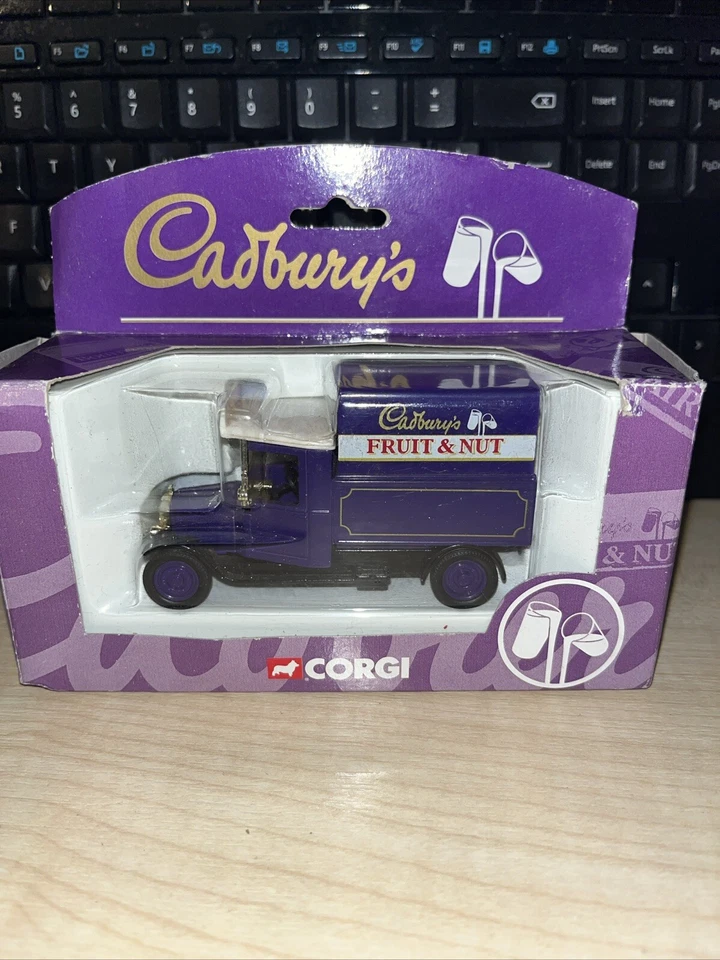 Corgi Classic Toys Cadburys Model 61206 Leyland Rigid Tilt Lorry