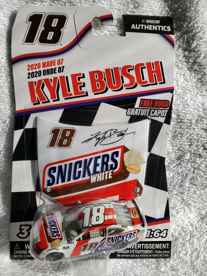 Coche diecast Nascar Authentics Kyle Busch #18 Snickers blanco 2020 Wave 07 1:64 3+ Foto 1 de 1
