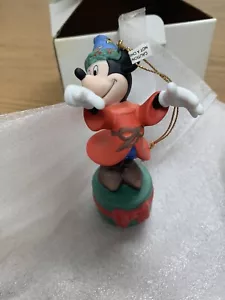 Adorno de porcelana Disney Fantasia Mickey Mouse Grolier 2003 con fecha. - Imagen 1 de 7