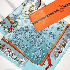Vtg Hermes Carre 90 Silk Scarf Neige d'Antan w/Bag 35" Blue Cleaned Excellent - Imagen 1 de 23