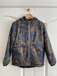 Fat Face Boys Reversible Camo Shell or Navy Fleece Zip Up Hooded Jacket Age7-8 - Picture 1 of 9