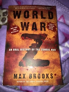 EUC World War Z By Max Brooks First Paperback Edition Book - Bild 1 von 9