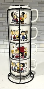 Peanuts Snoopy Charlie Brown & Gang Stapelbare Tasse Turm 4er Set - Bild 1 von 7
