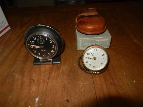 Vintage WESTCLOX Baby Ben Wind Up Clock Black Face and Tourist 7 jewel w/case Cover