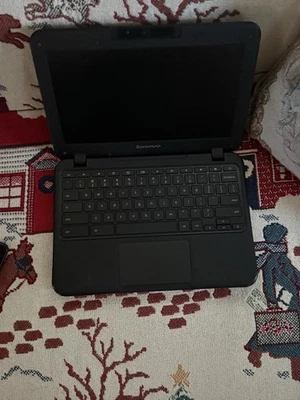 联想 Chromebook C330 便携式电脑 Chrome OS 14 英寸和 iPhone 7 32 Gb — 第 1/4 张图片