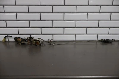 Toyota Celica 1984-1985 con cerraduras eléctricas pestillo de puerta del conductor izquierdo Foto 1 de 4