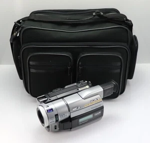 SONY HANDYCAM DCR-TRV210E CAMCORDER HI8 / 8MM / DIGITAL 8 VIDEO-8 VIDEOKAMERA - Bild 1 von 7